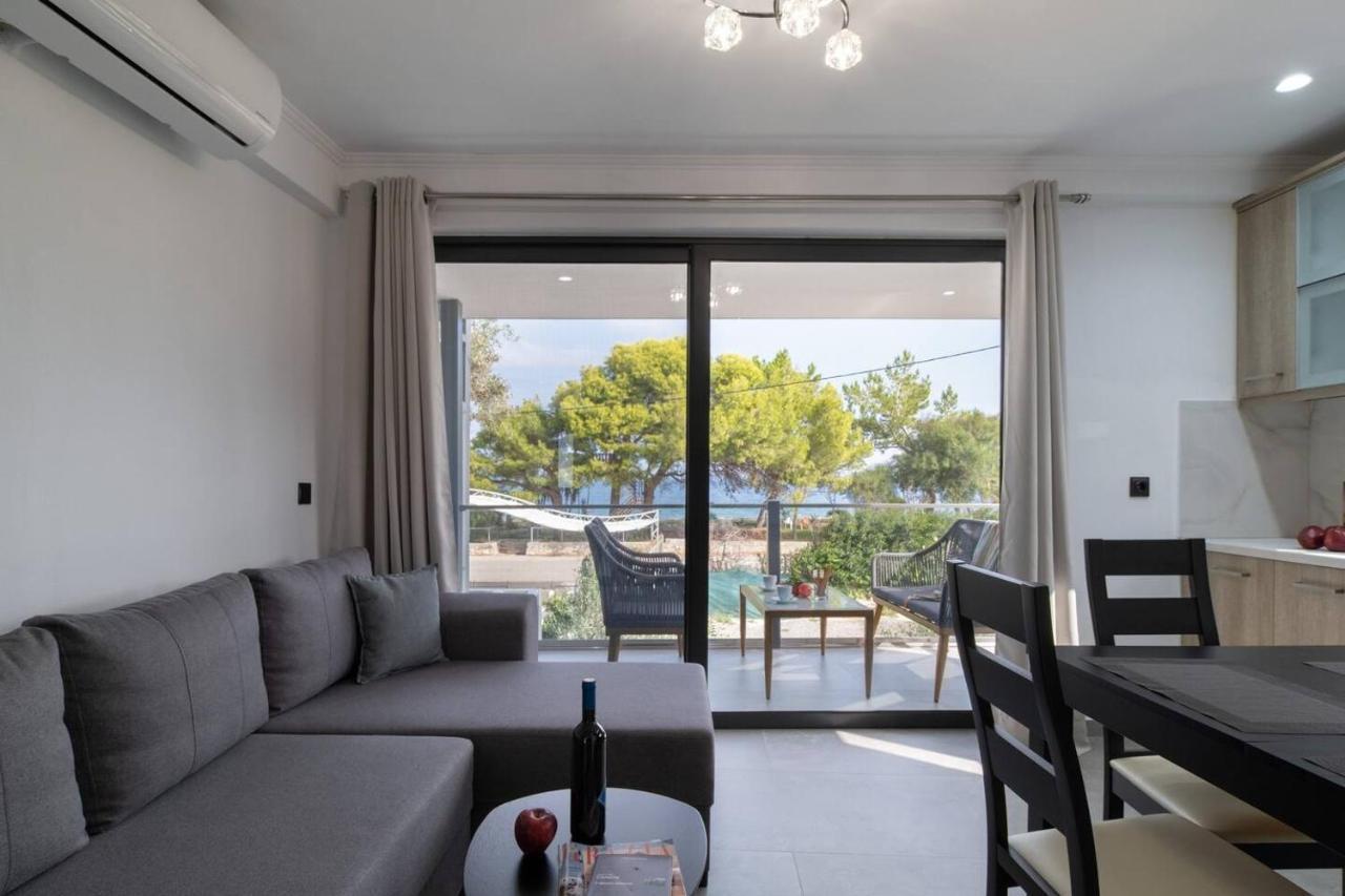 Villa On The Sea Agia Marina  Dış mekan fotoğraf