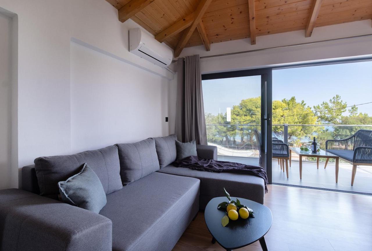 Villa On The Sea Agia Marina  Dış mekan fotoğraf